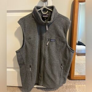 Patagonia synchilla vest. Men’s XL, color gray.